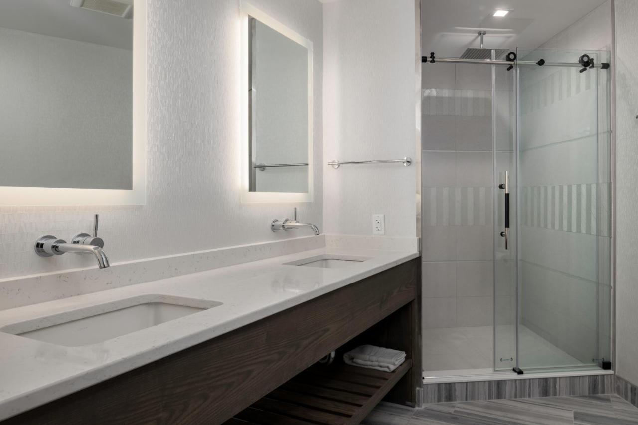 Voco Niagara Falls - The Cadence By Ihg Eksteriør billede Bathroom